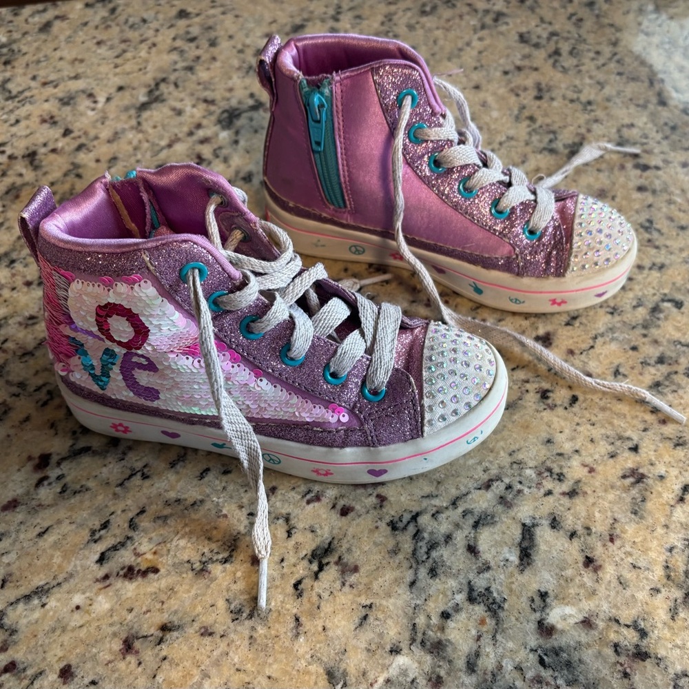 Sketchers shoes